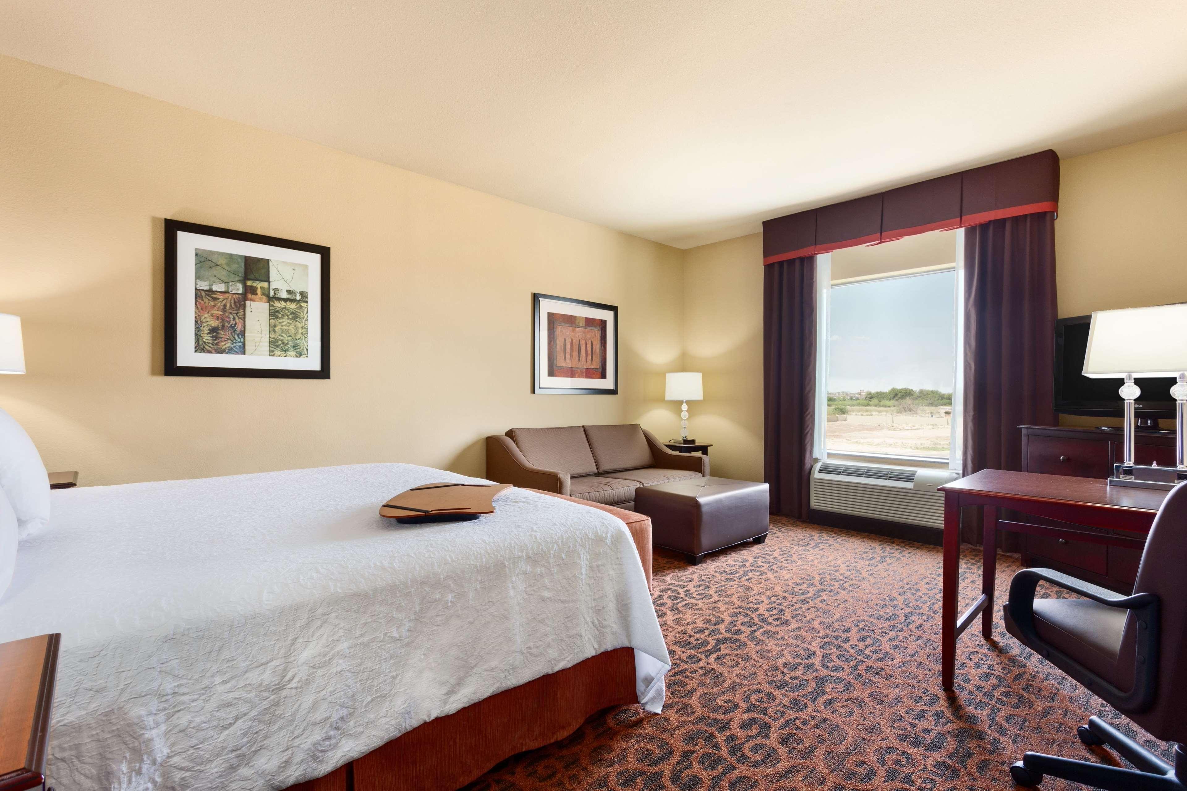 Hampton Inn & Suites Мишен Экстерьер фото