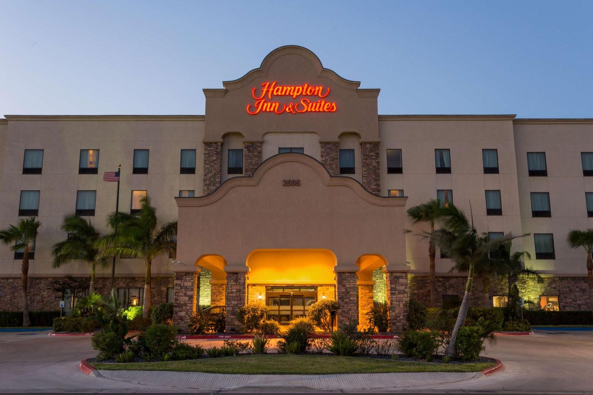 Hampton Inn & Suites Мишен Экстерьер фото