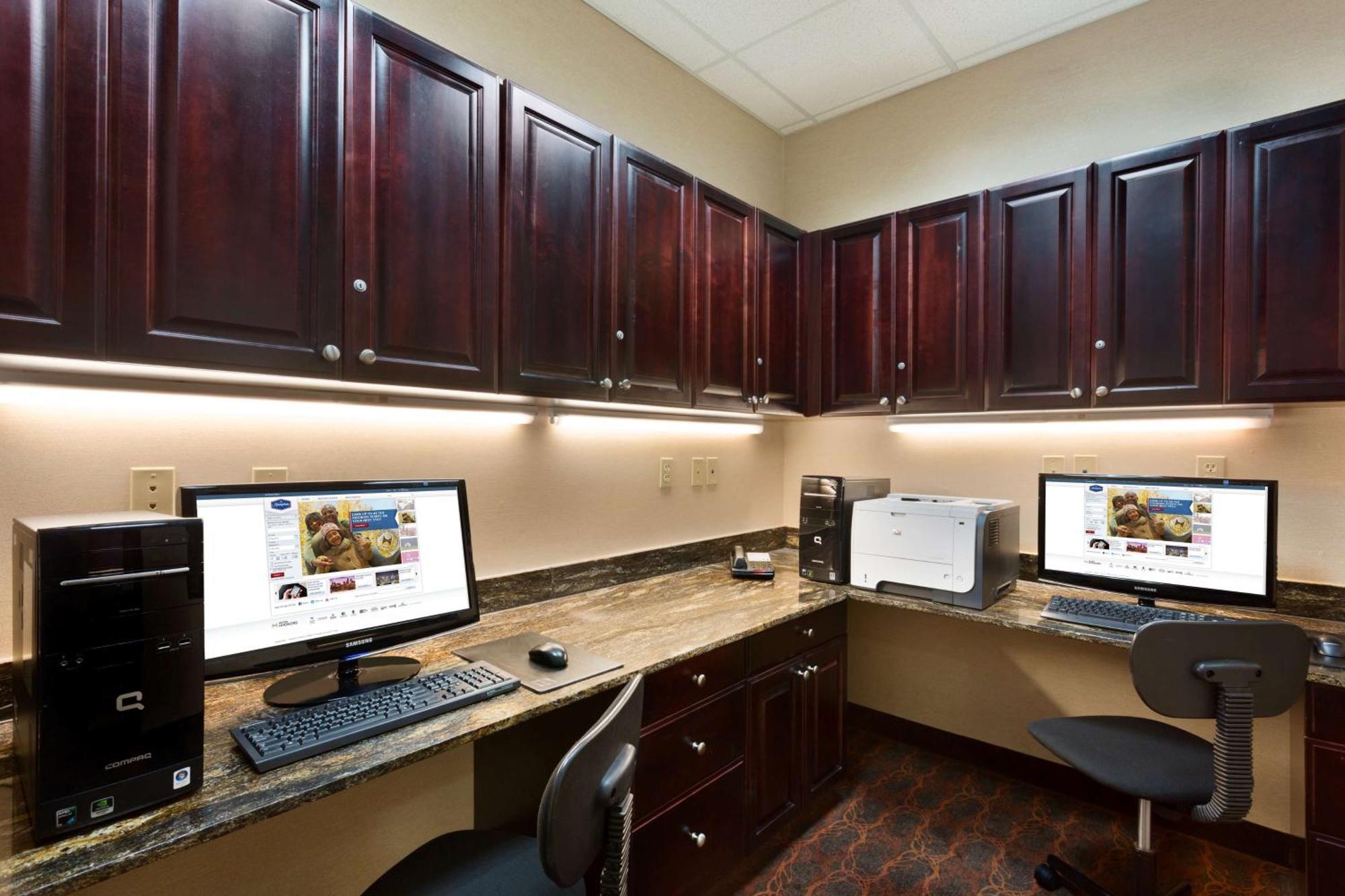 Hampton Inn & Suites Мишен Экстерьер фото