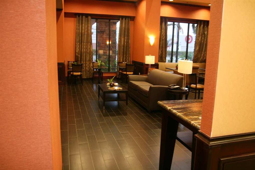 Hampton Inn & Suites Мишен Интерьер фото